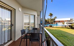 Moonlight Bay Suites